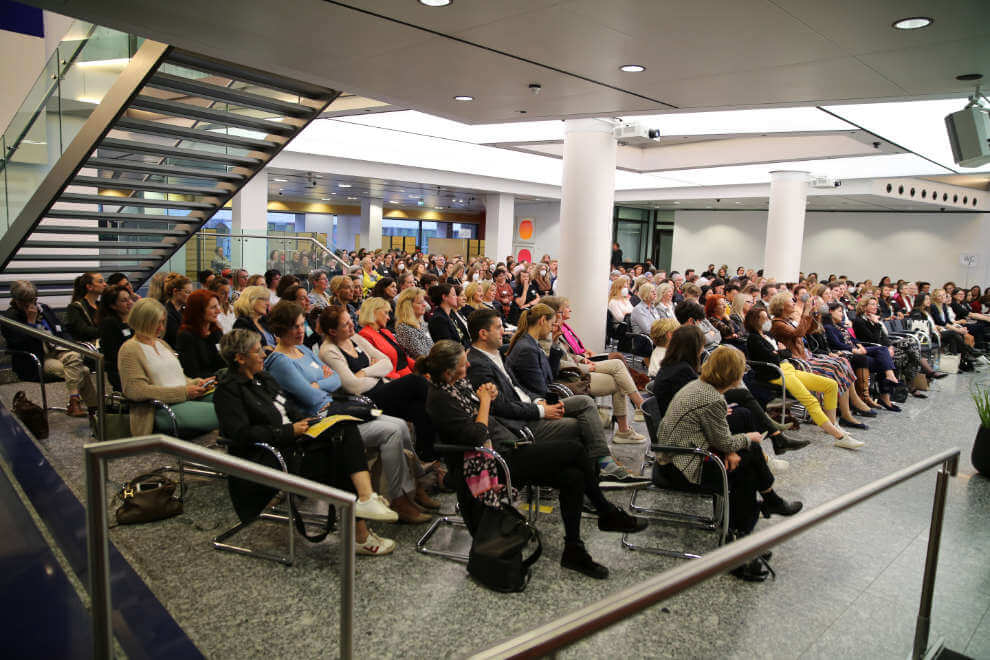 Das Publikum beim Frührjahrsempfant des Forums der Stuttgarter Frauennetzwerke